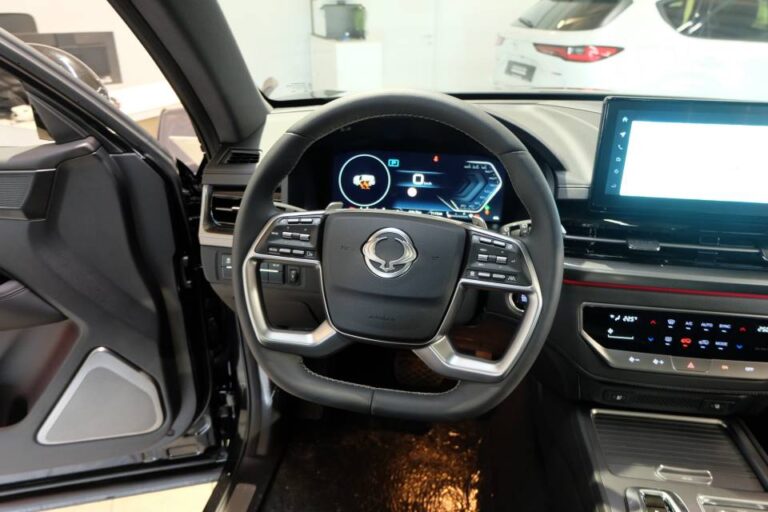 KGM REXTON BLACK 7-Sitzer – Außenansicht