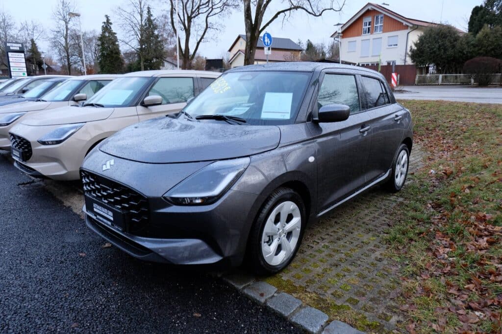 Suzuki SWIFT