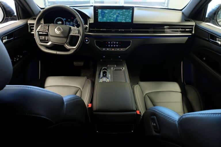 KGM REXTON Lux + 20 Zoll / 360 Grad Kamera / eHeckklappe – Außenansicht