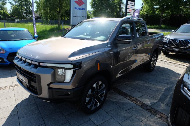 KGM Musso Grand Lux 4WD +Schiebedach + 20 Zoll – Außenansicht